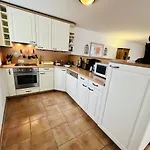 Wintergarten-Maisonette, Warnemuende