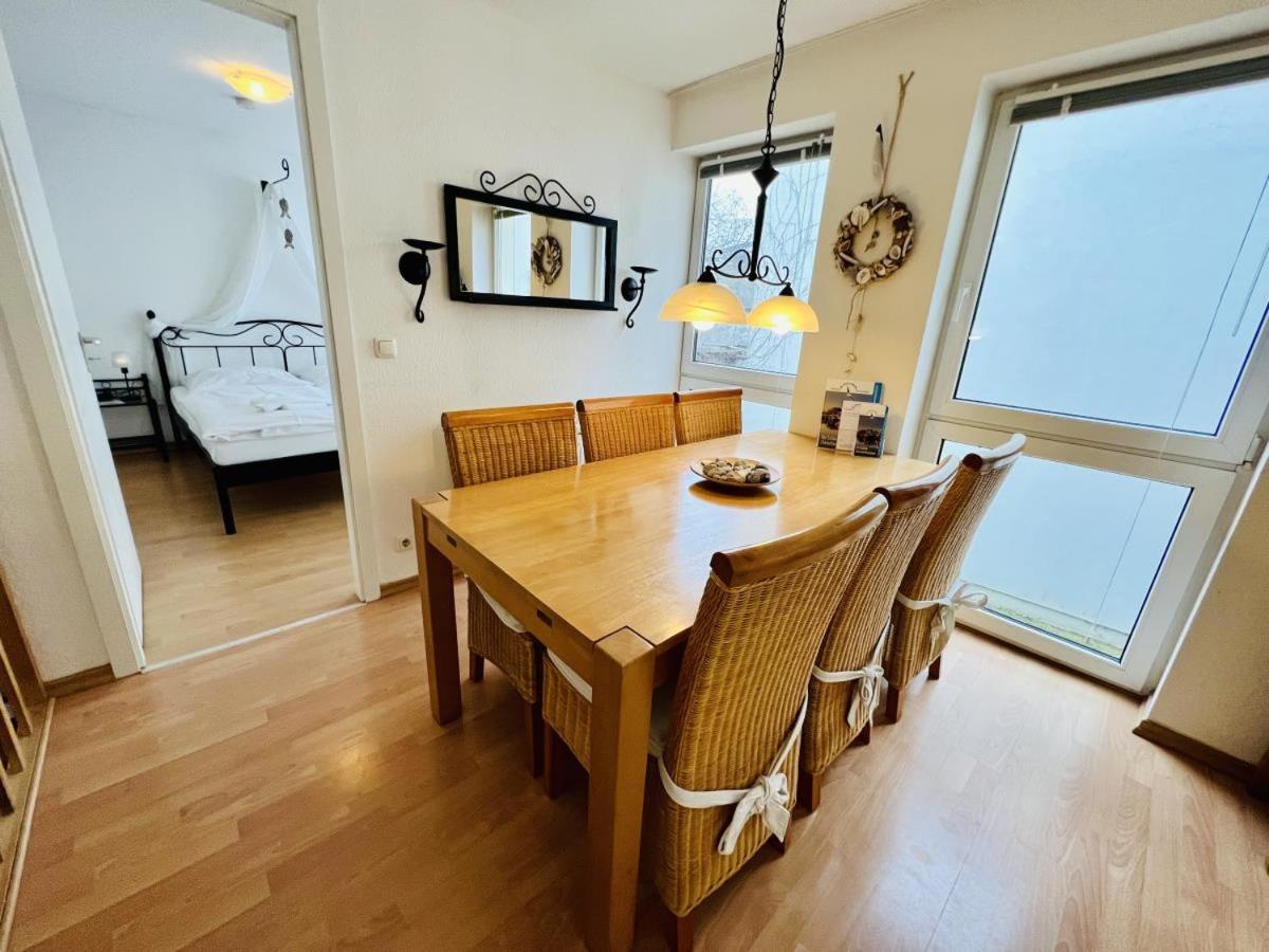Wintergarten-maisonette, Warnemuende *