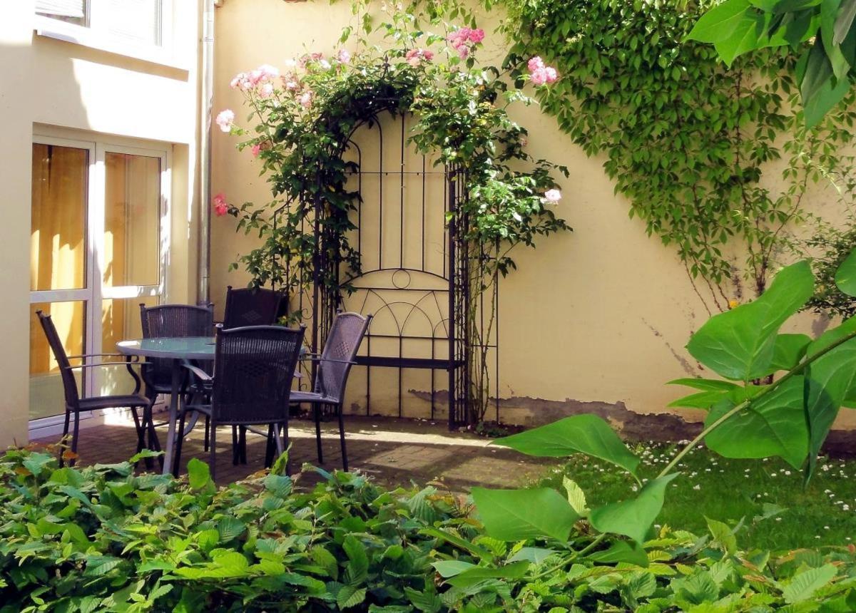 Wintergarten-maisonette, Warnemuende Apartment Rostock